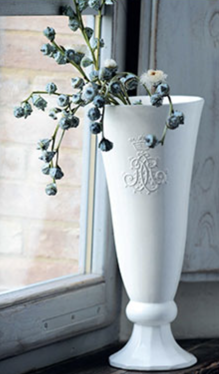 Ceramic flower vase